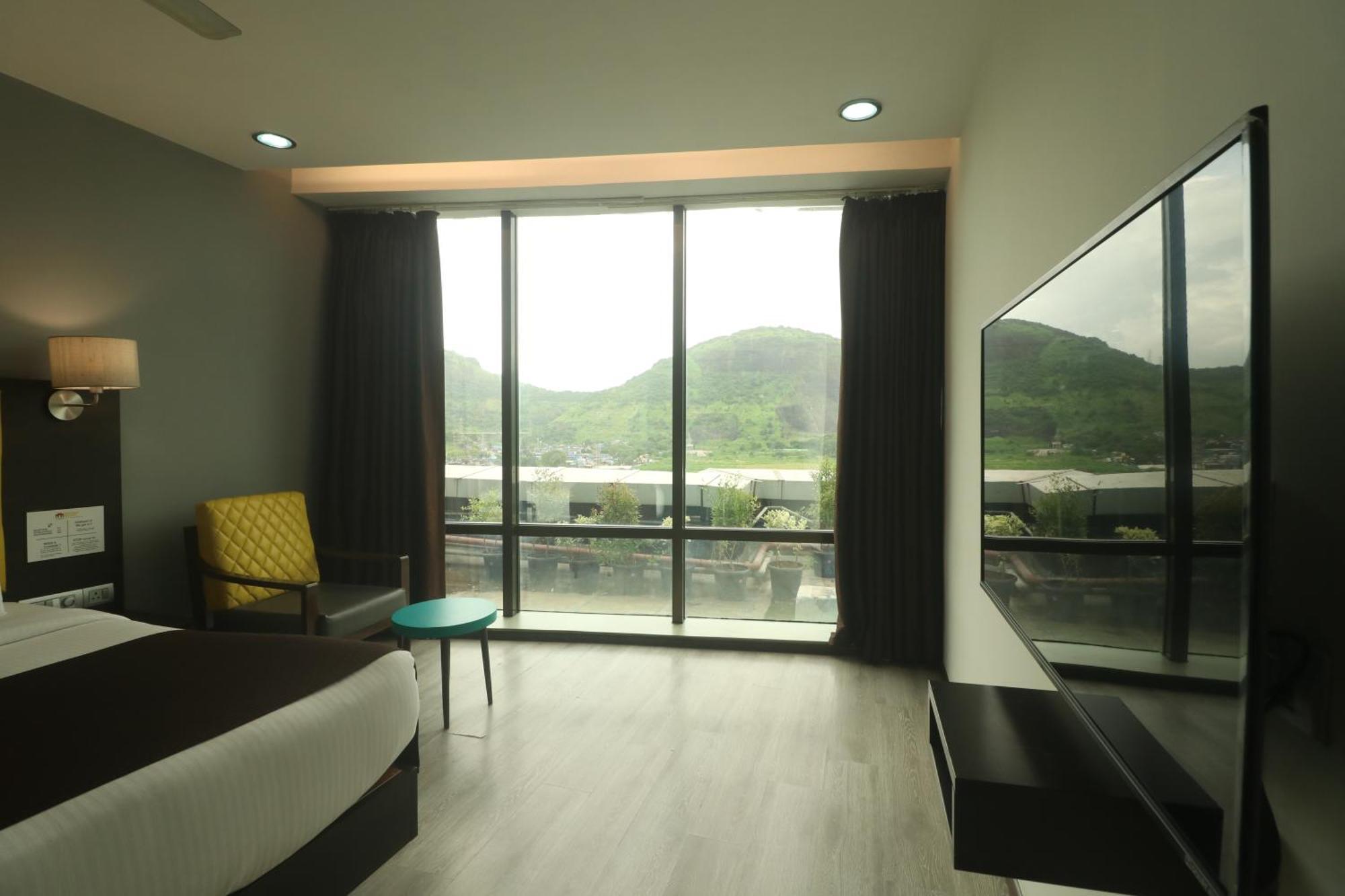 Hotel Mumbai House Airoli, Нави Мумбаи Экстерьер фото